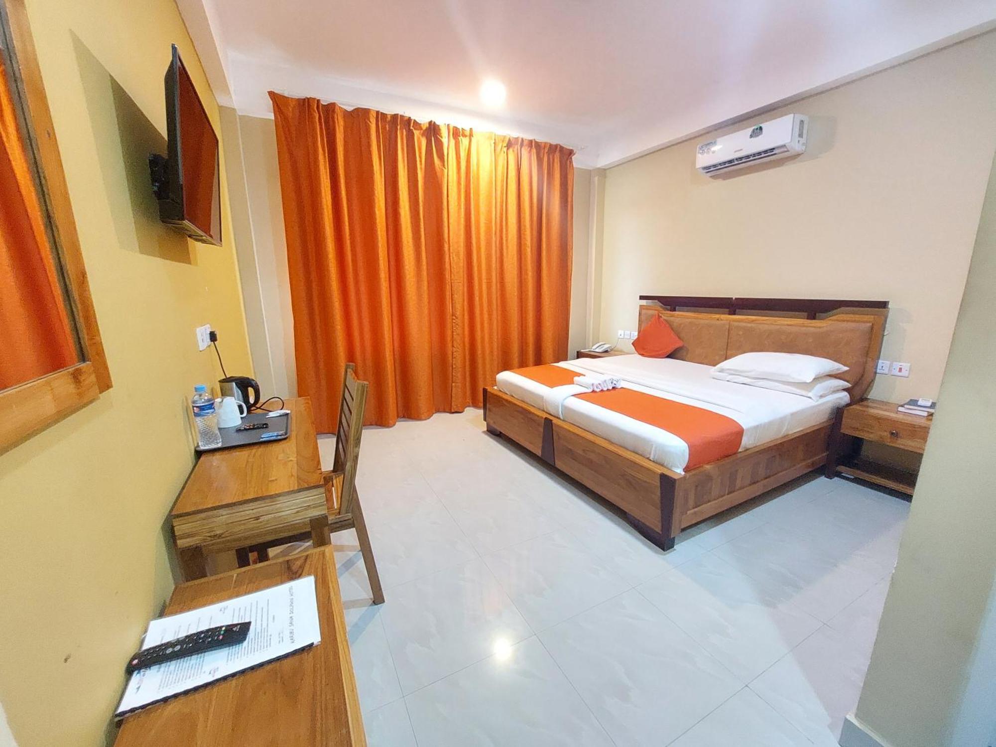 Dolphin Hotel Tanga Luaran gambar