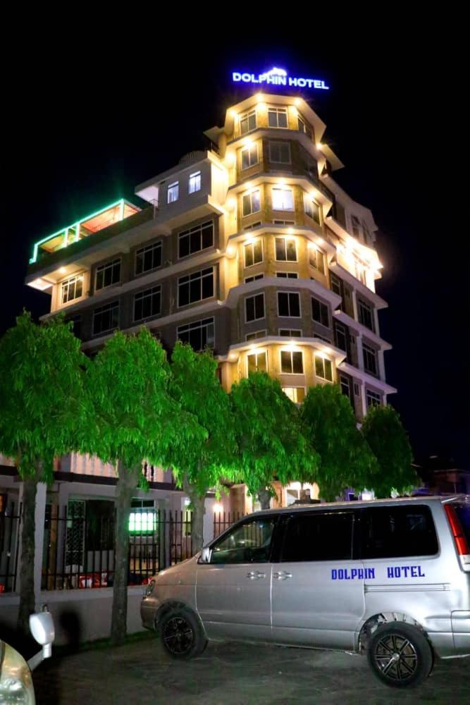 Dolphin Hotel Tanga Luaran gambar